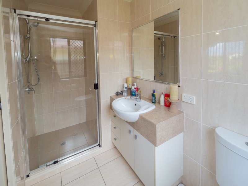 48 Earl St Vincent Circuit, Eli Waters QLD 4655