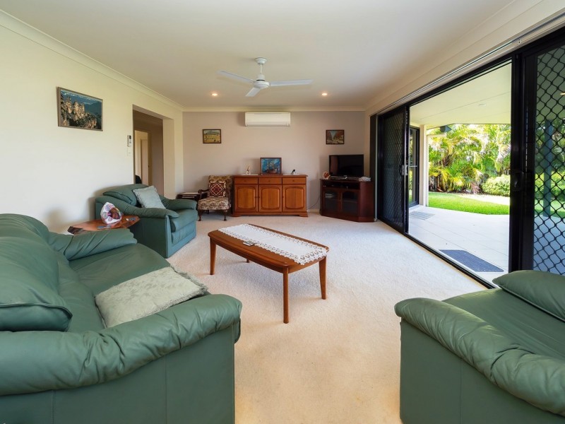 48 Earl St Vincent Circuit, Eli Waters QLD 4655