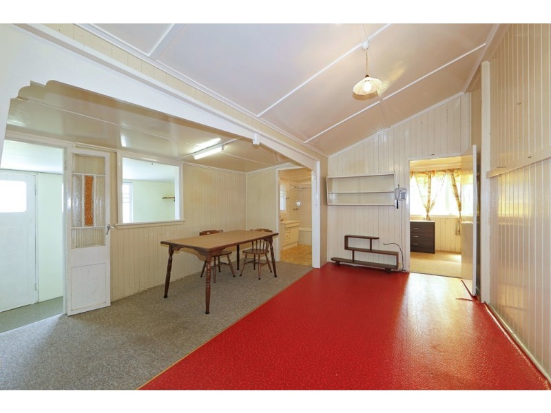 67 Dayman Street, Urangan QLD 4655