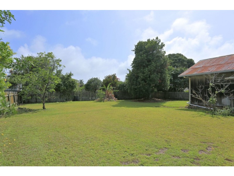 67 Dayman Street, Urangan QLD 4655