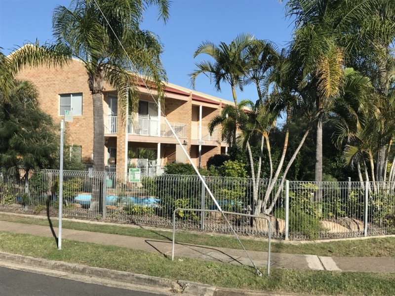 4/99 Cypress Street, Torquay QLD 4655