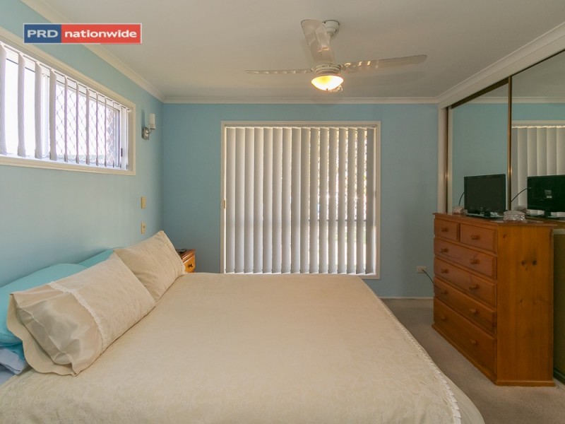 50 Bayrise Drive, Urangan QLD 4655