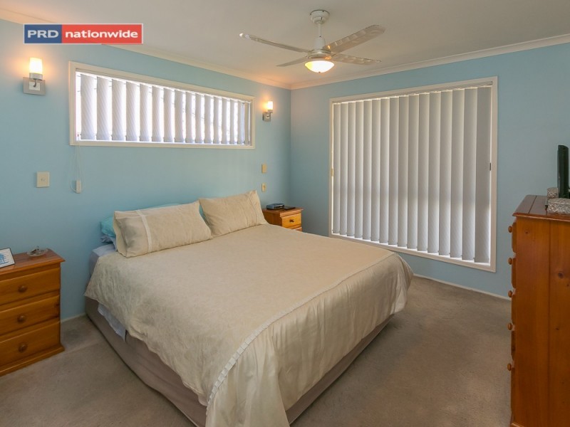 50 Bayrise Drive, Urangan QLD 4655