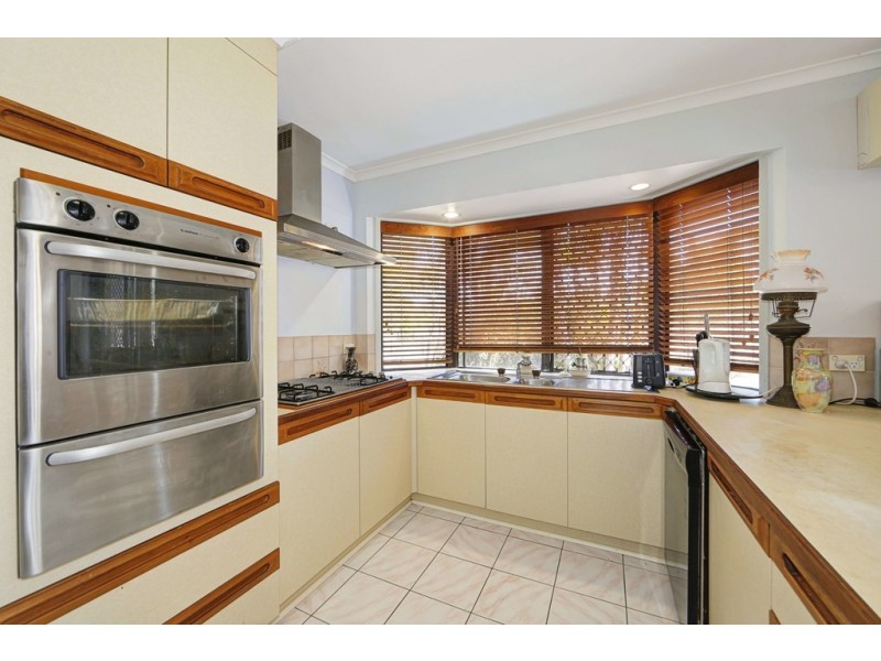 140 Garden Drive, Urangan QLD 4655