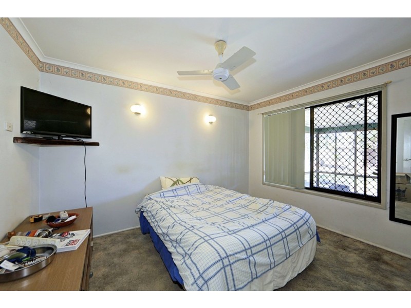 140 Garden Drive, Urangan QLD 4655