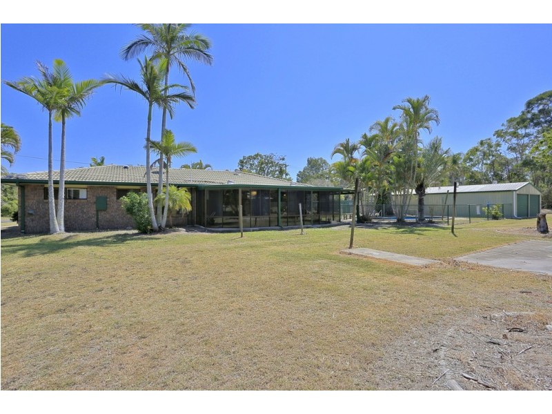 140 Garden Drive, Urangan QLD 4655