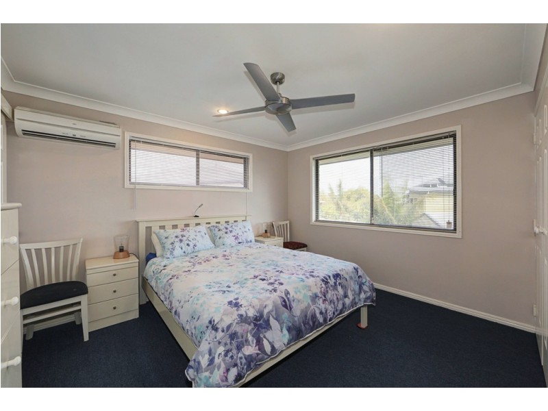 4 Jovi Court, Scarness QLD 4655