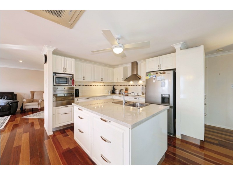 4 Jovi Court, Scarness QLD 4655