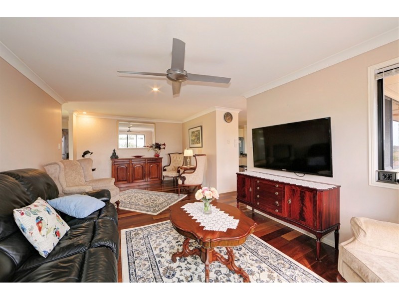 4 Jovi Court, Scarness QLD 4655