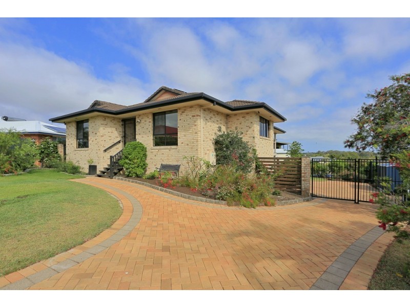 4 Jovi Court, Scarness QLD 4655