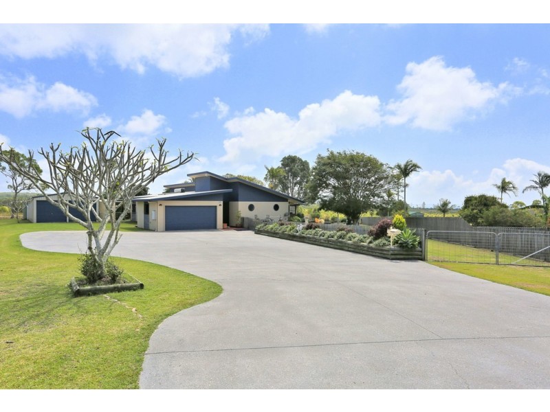 27 Woongoolbver Court, River Heads QLD 4655