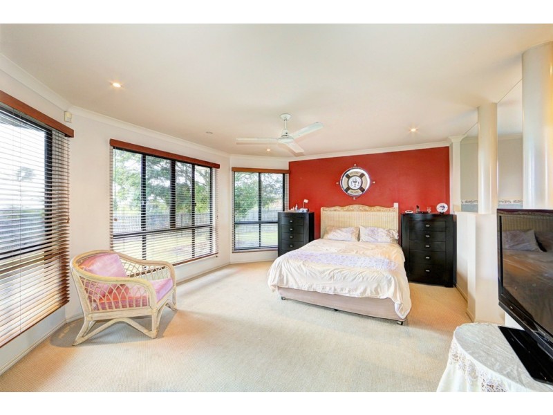 27 Woongoolbver Court, River Heads QLD 4655
