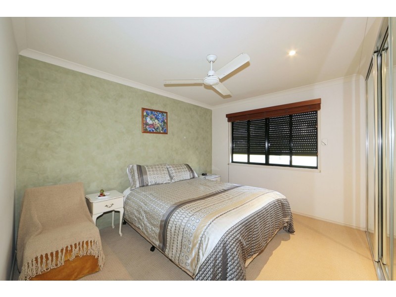 27 Woongoolbver Court, River Heads QLD 4655