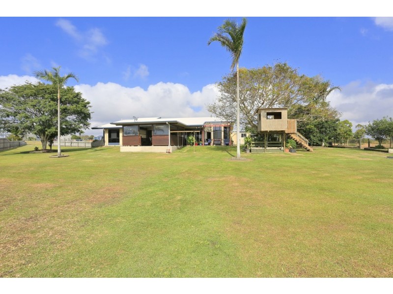 27 Woongoolbver Court, River Heads QLD 4655