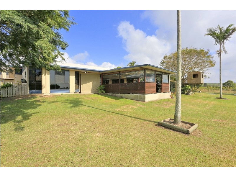 27 Woongoolbver Court, River Heads QLD 4655