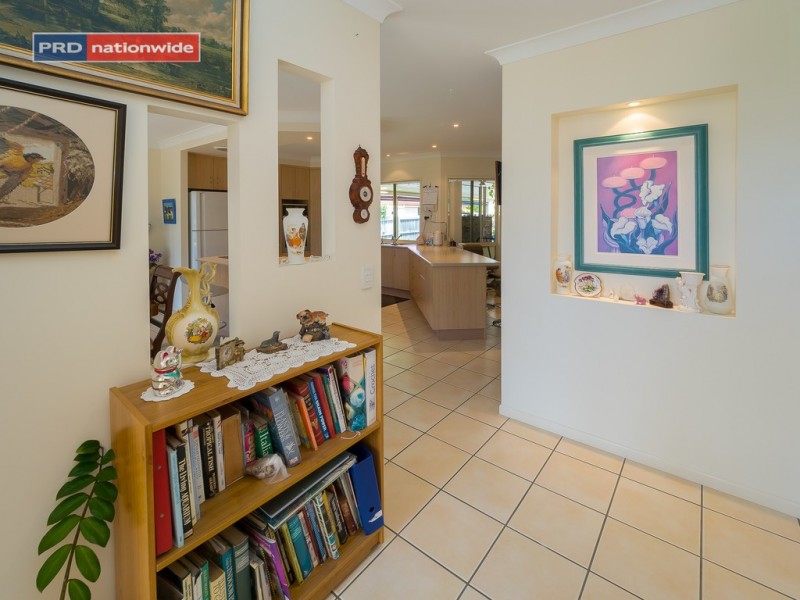 3 Adam Court, Urangan QLD 4655