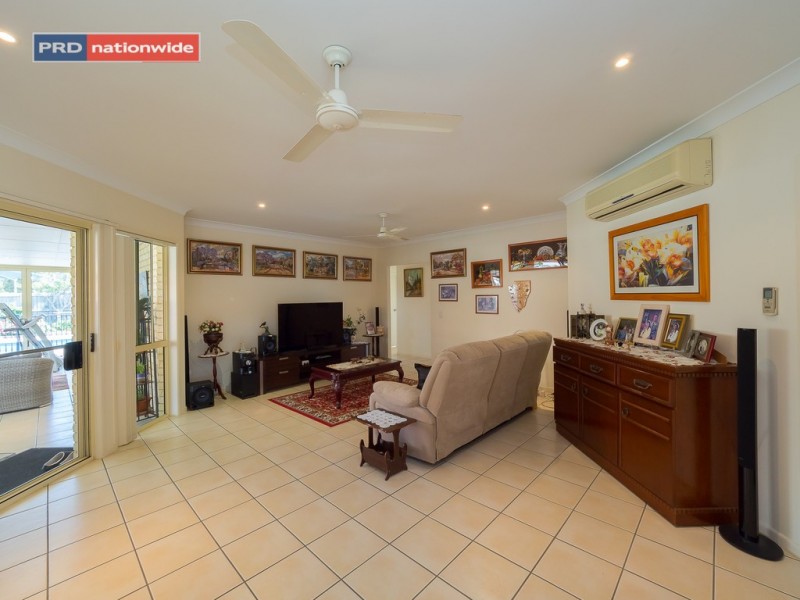 3 Adam Court, Urangan QLD 4655
