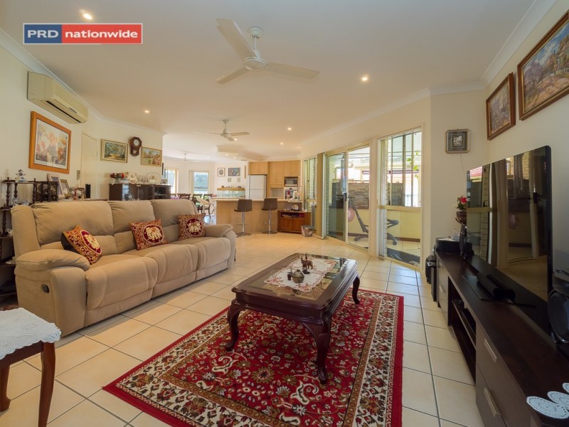 3 Adam Court, Urangan QLD 4655