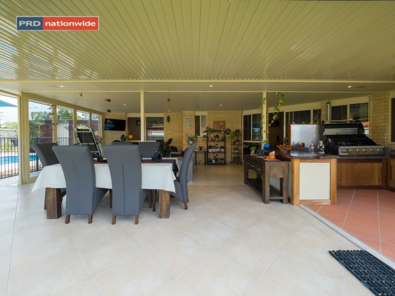 3 Adam Court, Urangan QLD 4655