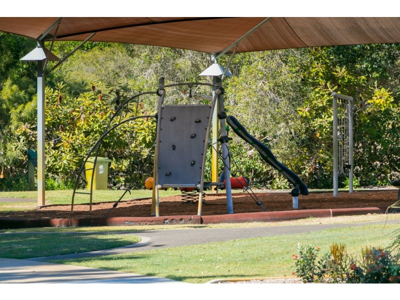 6 Seacrest Drive, Wondunna QLD 4655