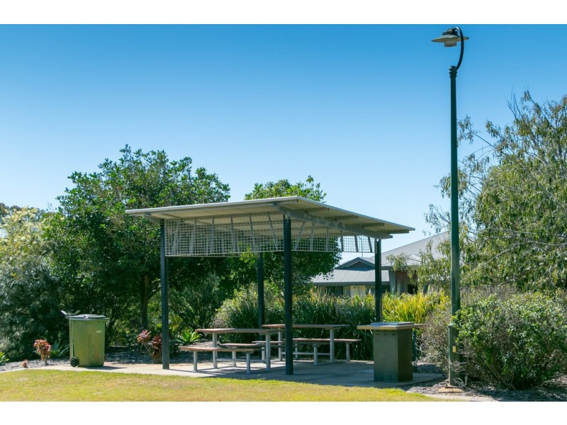 6 Seacrest Drive, Wondunna QLD 4655