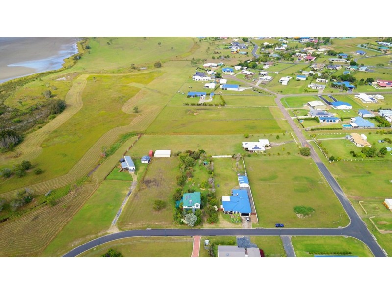 7 Bowarrady Court, River Heads QLD 4655