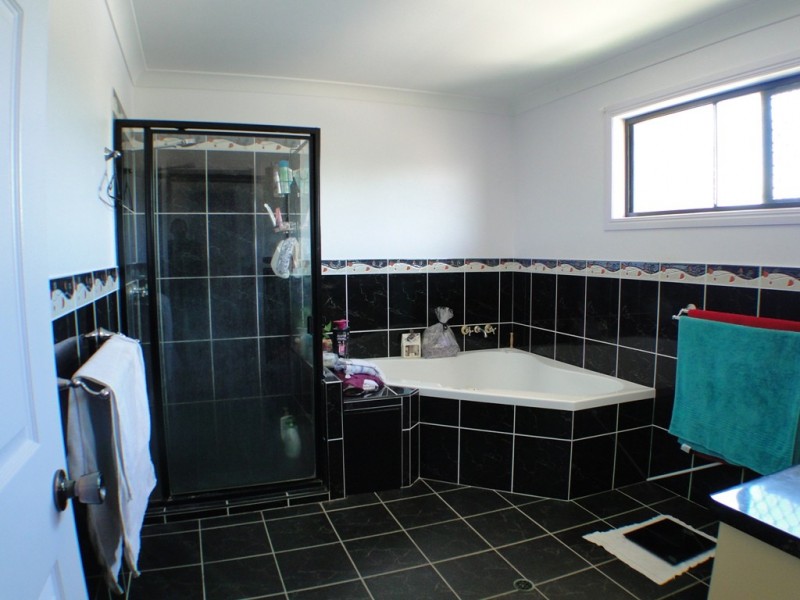 6 Conondale Court, Torquay QLD 4655