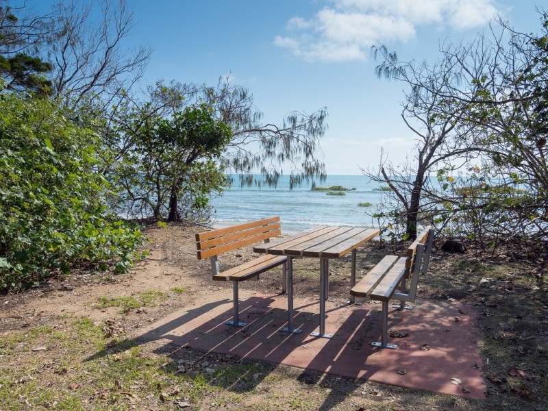 7 Acacia Street, Point Vernon QLD 4655