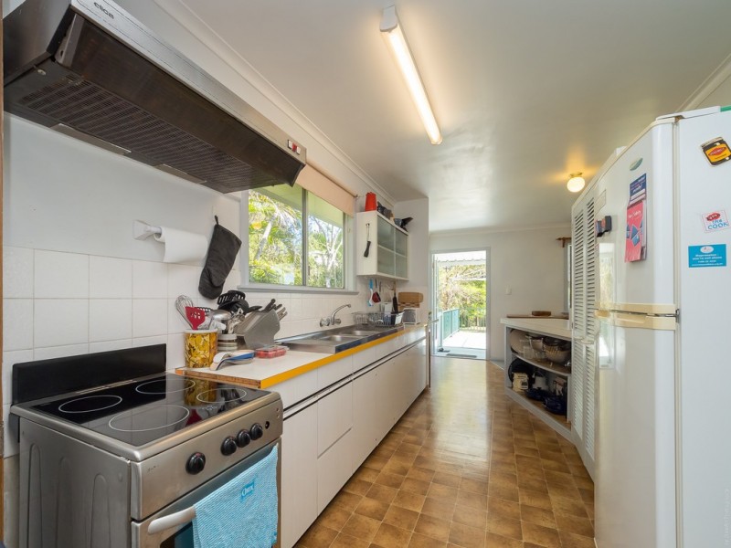 27 Aplin Street, Point Vernon QLD 4655