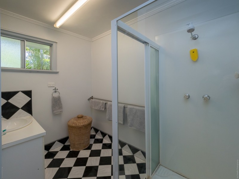 27 Aplin Street, Point Vernon QLD 4655