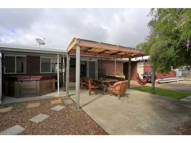 35 Aimee Drive, Urangan QLD 4655