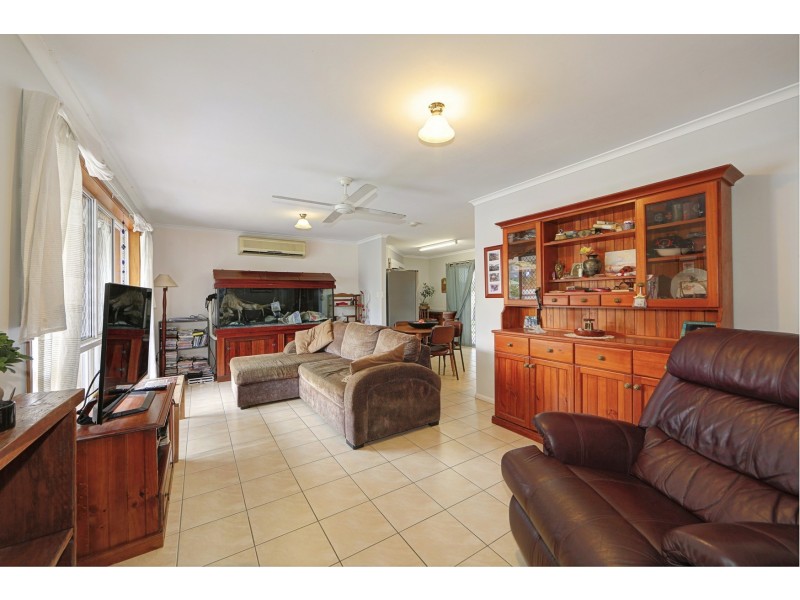 35 Aimee Drive, Urangan QLD 4655