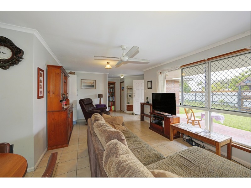 35 Aimee Drive, Urangan QLD 4655