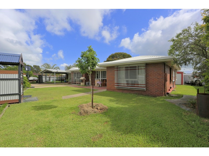 35 Aimee Drive, Urangan QLD 4655