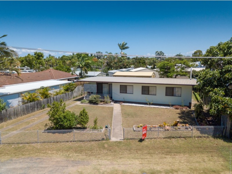 59 Ocean Street, Torquay QLD 4655