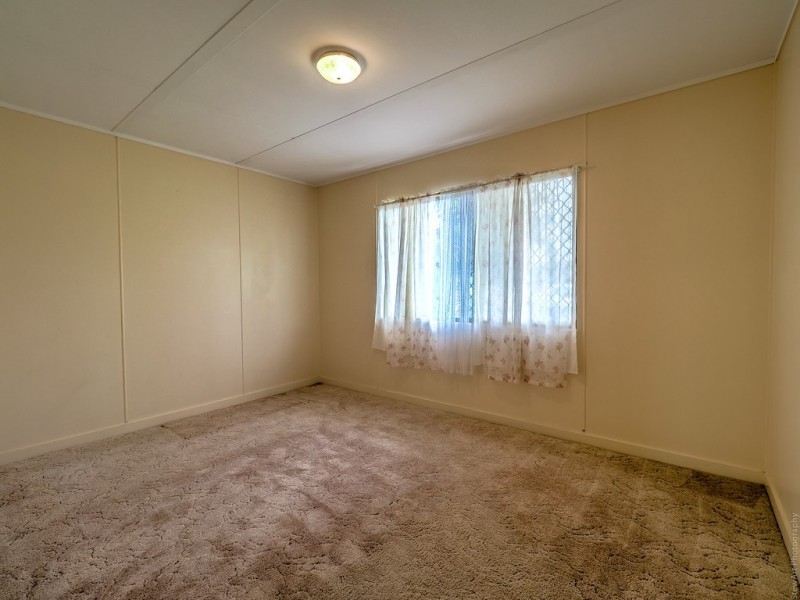 59 Ocean Street, Torquay QLD 4655