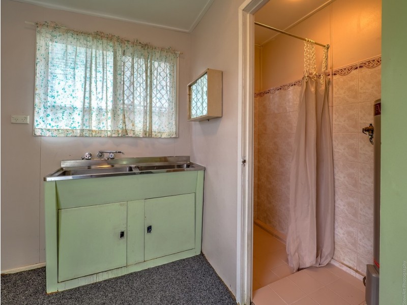 59 Ocean Street, Torquay QLD 4655