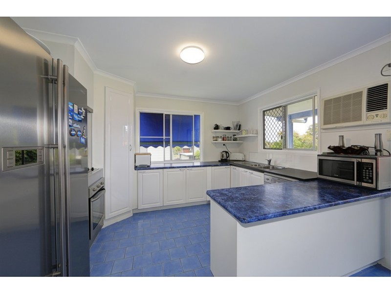 2 Saunders Street, Point Vernon QLD 4655