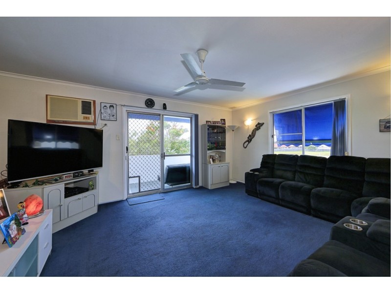 2 Saunders Street, Point Vernon QLD 4655