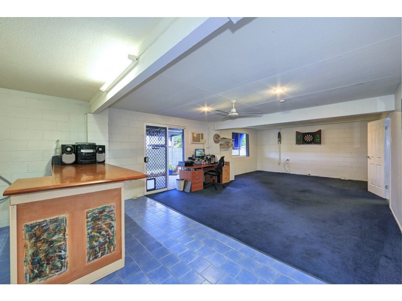 2 Saunders Street, Point Vernon QLD 4655