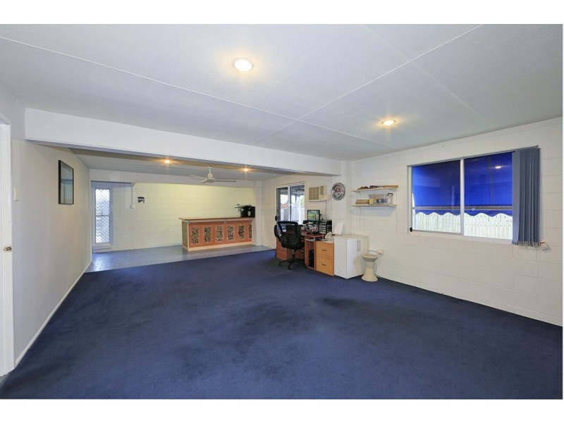 2 Saunders Street, Point Vernon QLD 4655