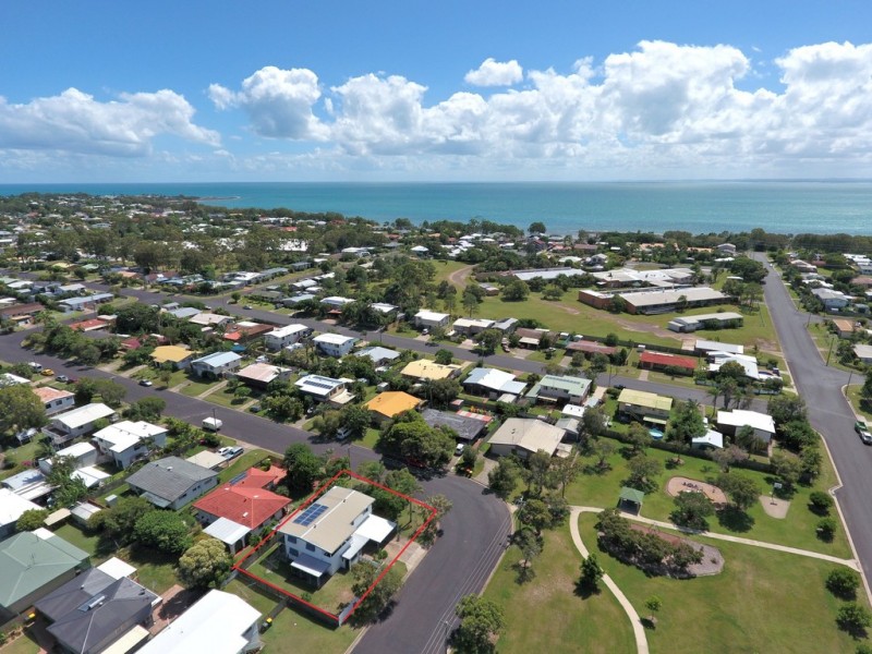 2 Saunders Street, Point Vernon QLD 4655