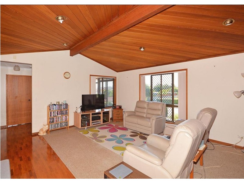 71 Hillcrest Avenue, Scarness QLD 4655