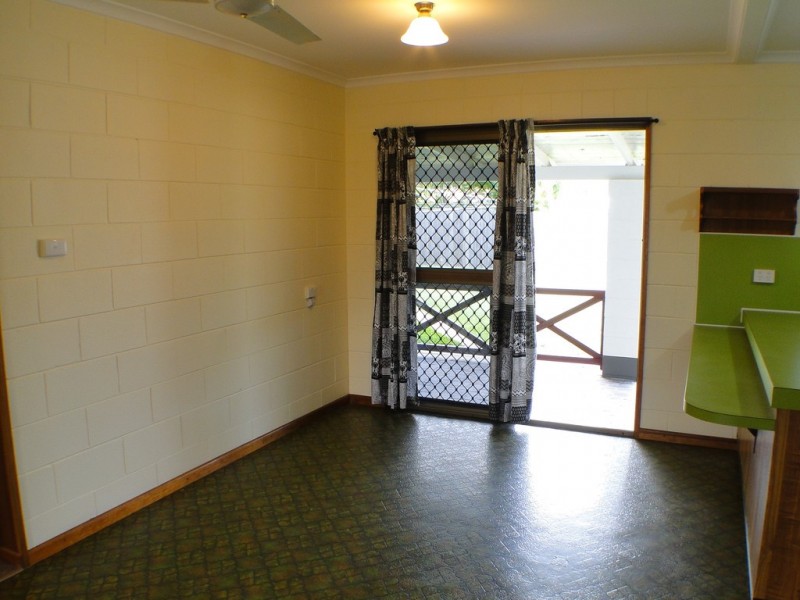 21 Cooloola Crescent, Urangan QLD 4655