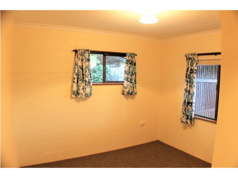 21 Cooloola Crescent, Urangan QLD 4655