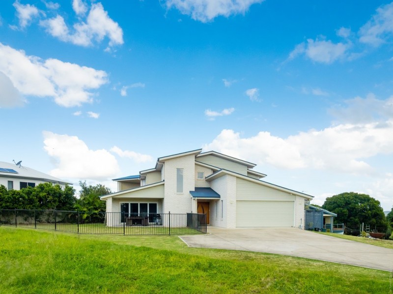 74 Mal Campbell Drive, Craignish QLD 4655