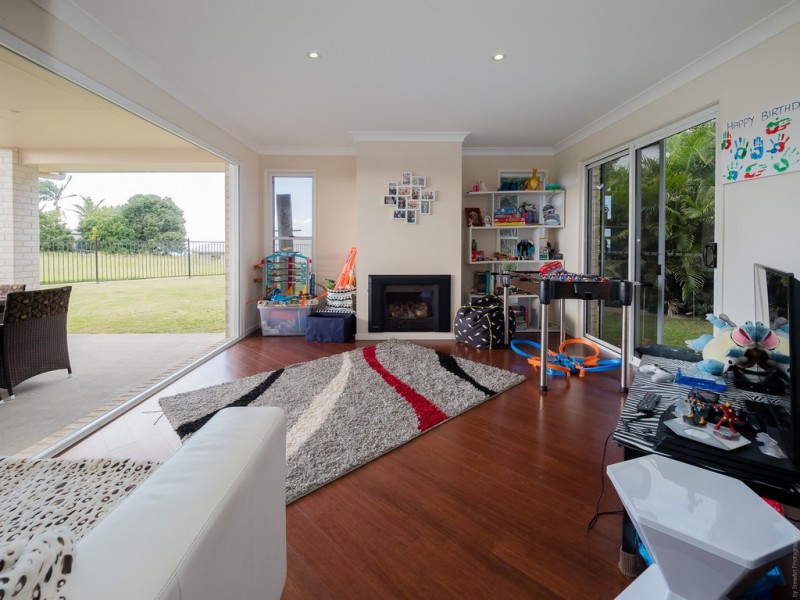 74 Mal Campbell Drive, Craignish QLD 4655