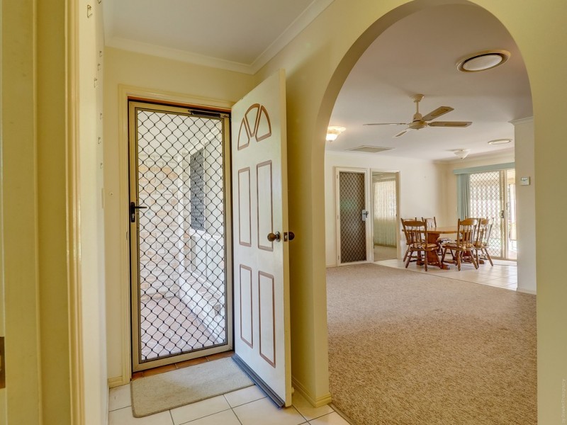 17 Jonwest Close, Torquay QLD 4655