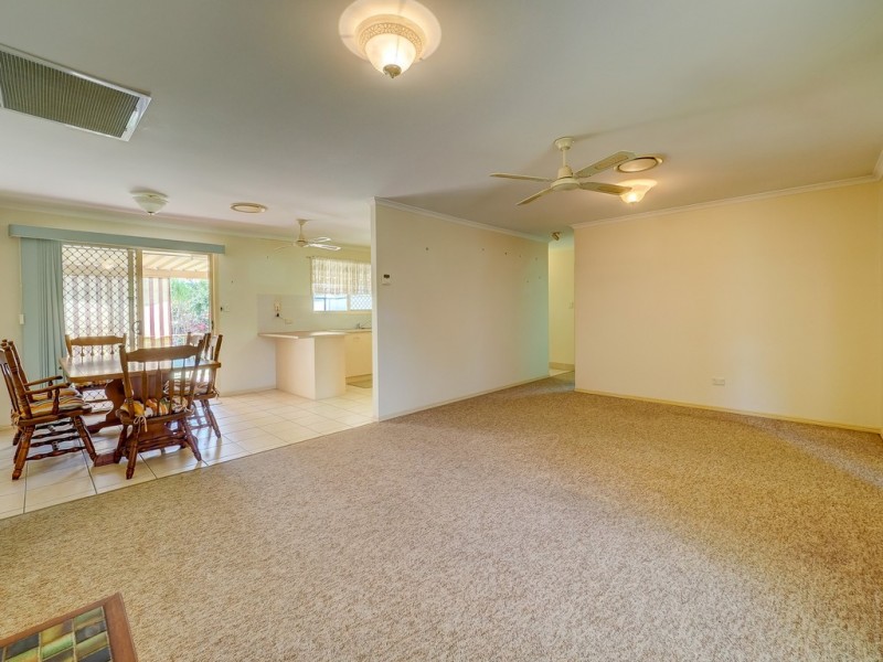 17 Jonwest Close, Torquay QLD 4655