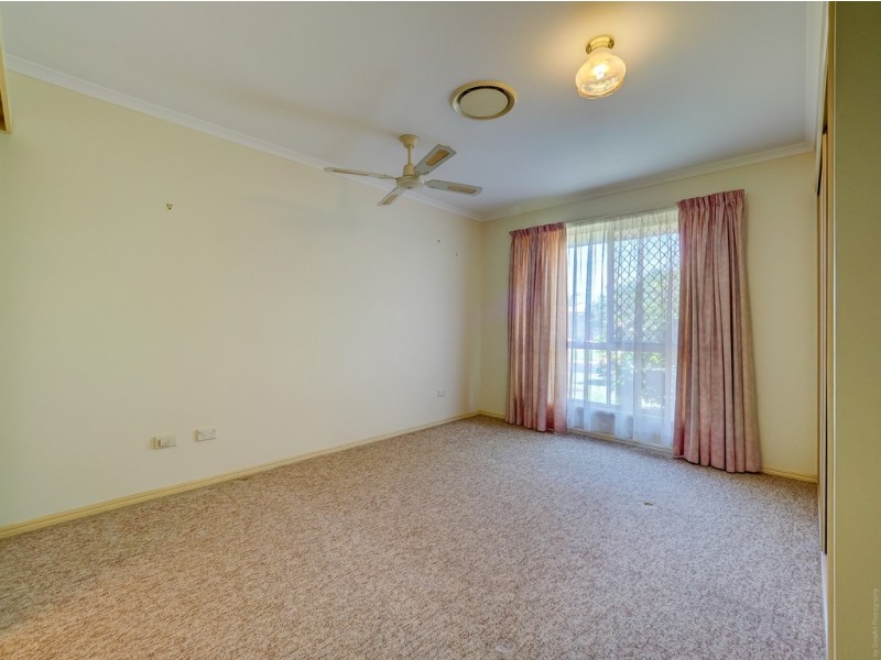 17 Jonwest Close, Torquay QLD 4655